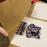 Készülnek a papírszatyrok